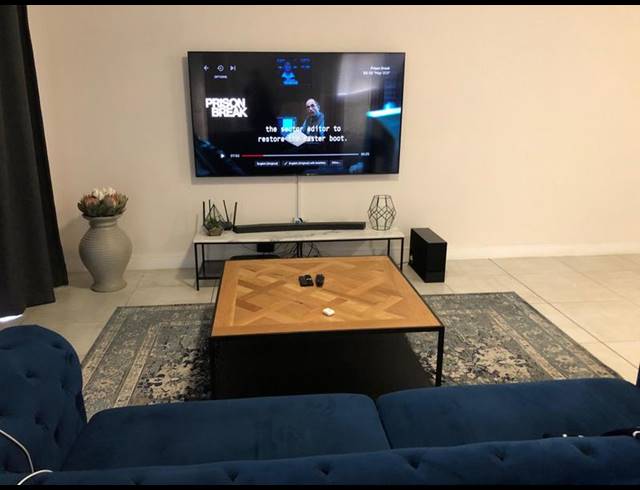 3 BEDROOM APARTMENT FOR SALE IN WATERFALL